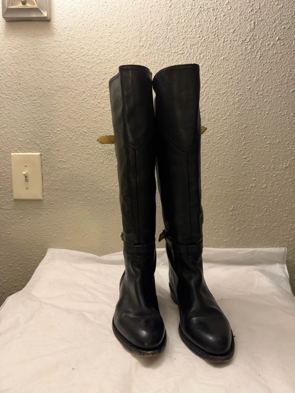 Frye black long Leather women boot, sz 7, pre-owned